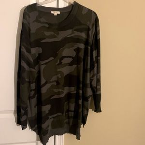 2/3X green Army sweater. Worn once